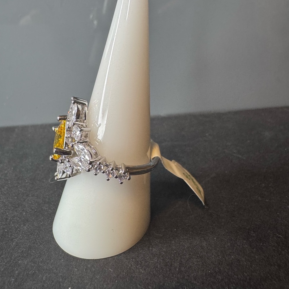 Elegant Rhodium Plating and Gold Cubic Zirconia Gemstone Ring - Picture 2 of 3